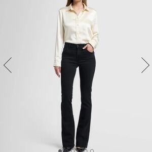 7 For All Mankind Bootcut in Saturday Night- Size 30